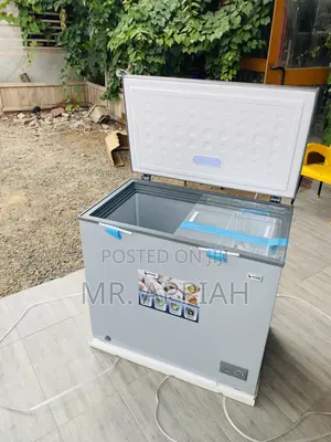 Shop Pearl PCF 240, 200L Single Door Chest Electric Freezer