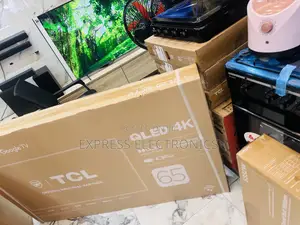Cinematic Experience QLED Smart TCL 65”C645