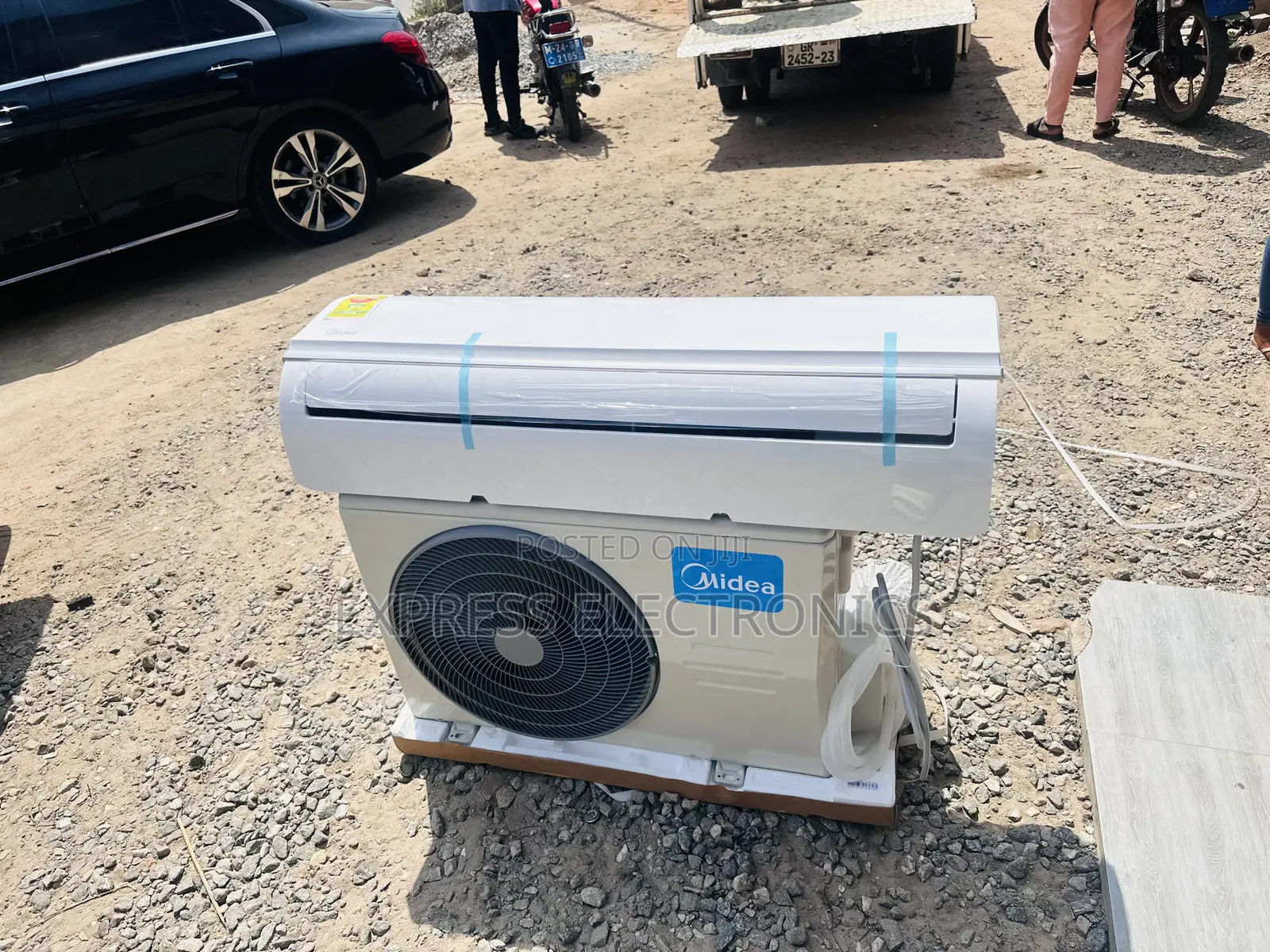 Auto Restart Split R410 Gas White Midea 1.5hp Air Con