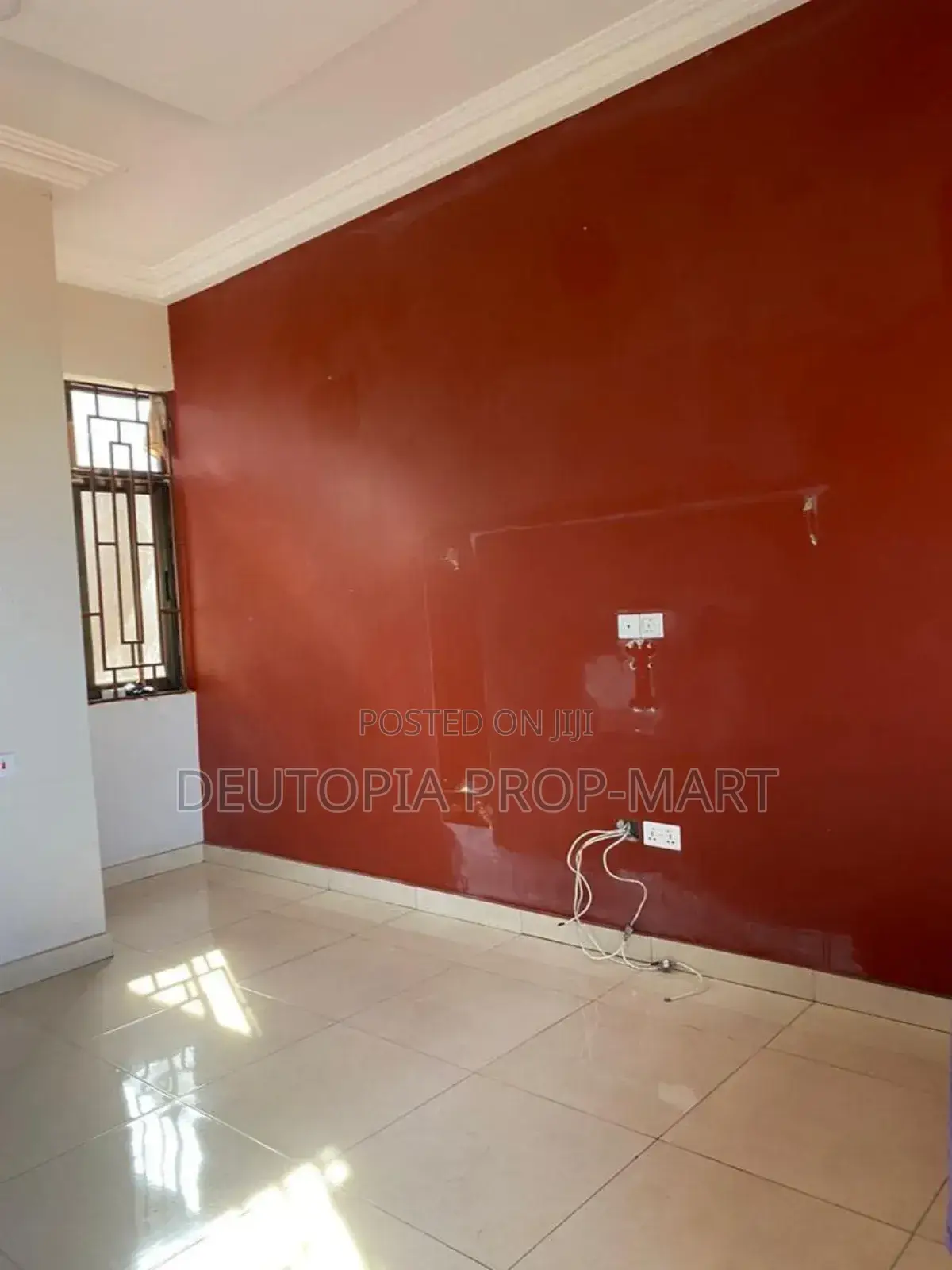 2bdrm Apartment in Palace Mall, Tema Metropolitan for rent