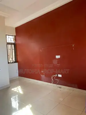 2bdrm Apartment in Palace Mall, Tema Metropolitan for rent