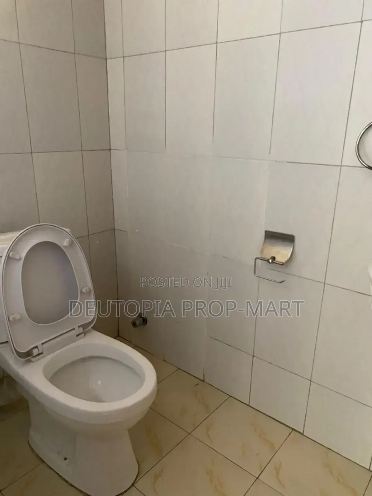 2bdrm Apartment in Palace Mall, Tema Metropolitan for rent