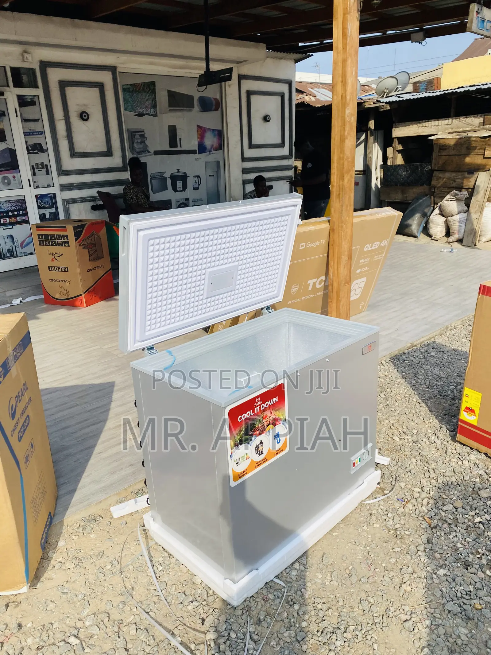 High Quality Zara 300FL Single Door Chest Freezer.
