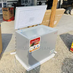 Classic Zara 300FL Singer Door Chest Freezer.