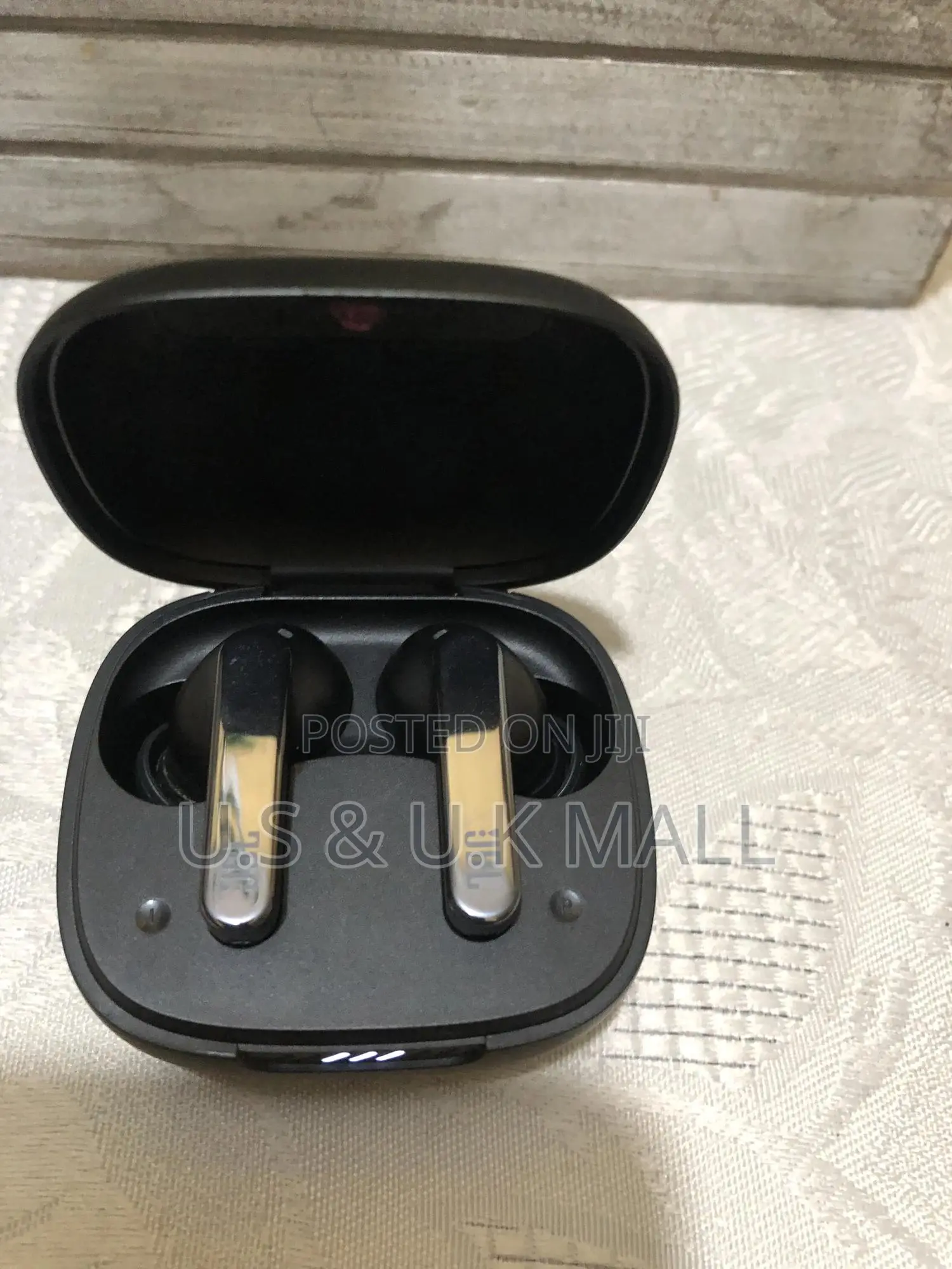 Preowned JBL Earbuds From America in Stock