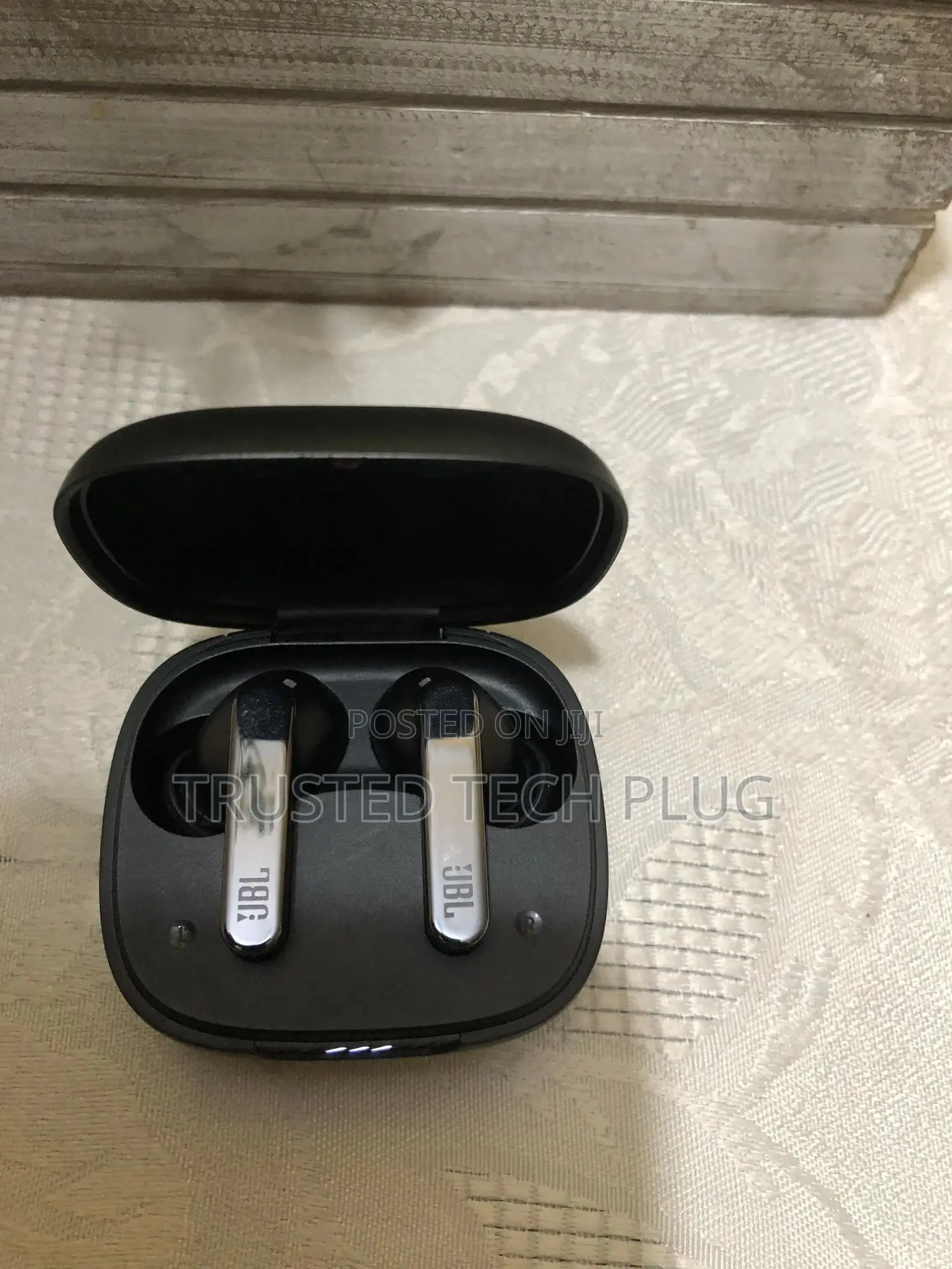Preowned JBL Earbuds From America in Stock