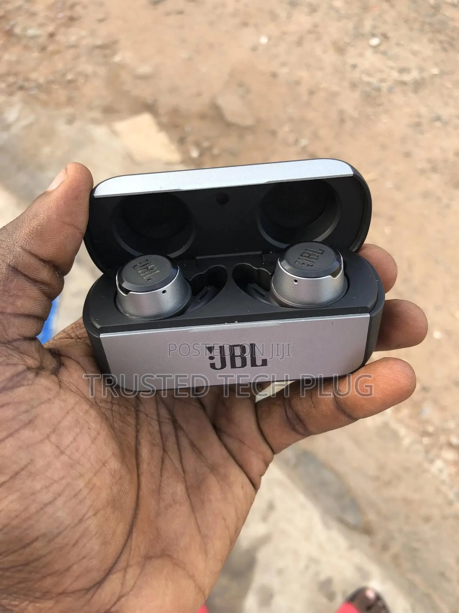 Preowned JBL Earbuds From America in Stock