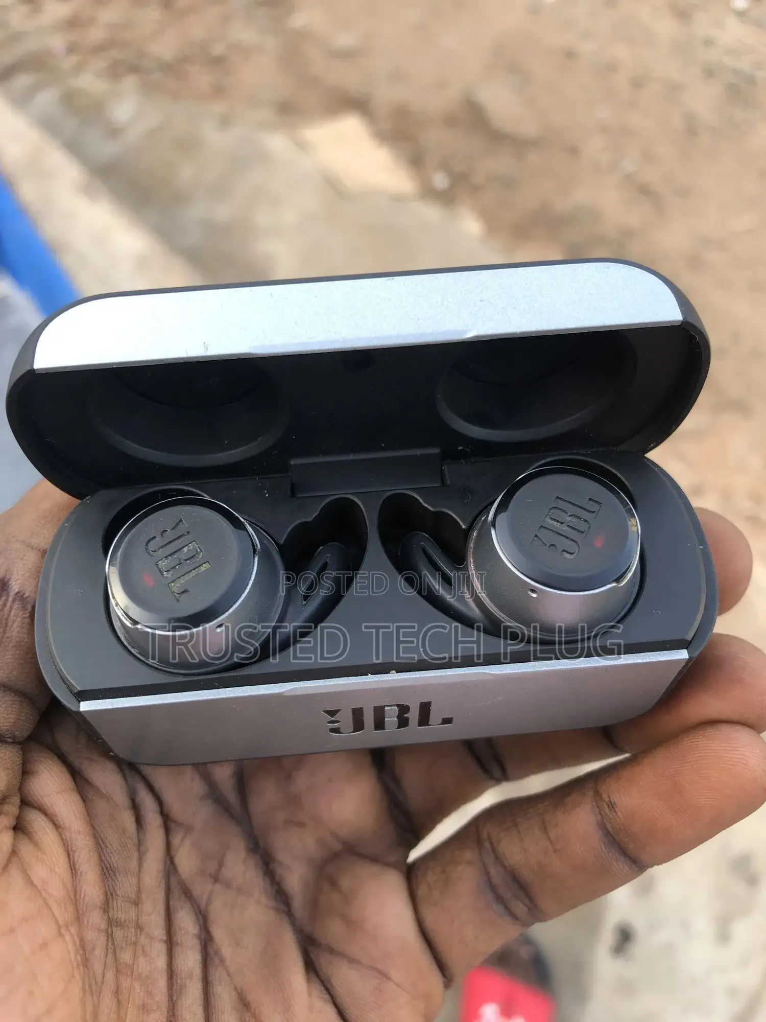 Preowned JBL Earbuds From America in Stock