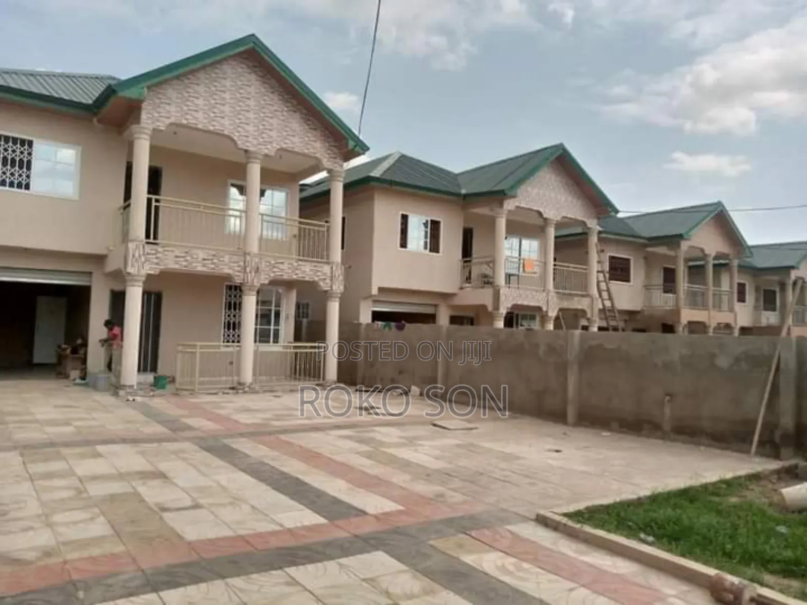 5bdrm Duplex in Dr Roko, Ashomang Estate for rent