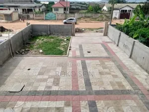 5bdrm Duplex in Dr Roko, Ashomang Estate for rent