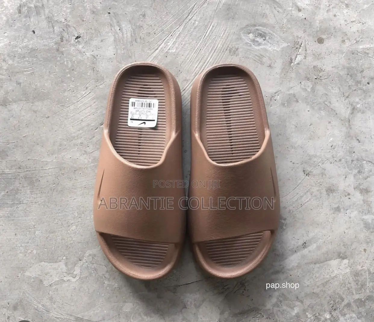Nike Calm Slides