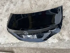 Mercedes Benz CLA 250 Boot