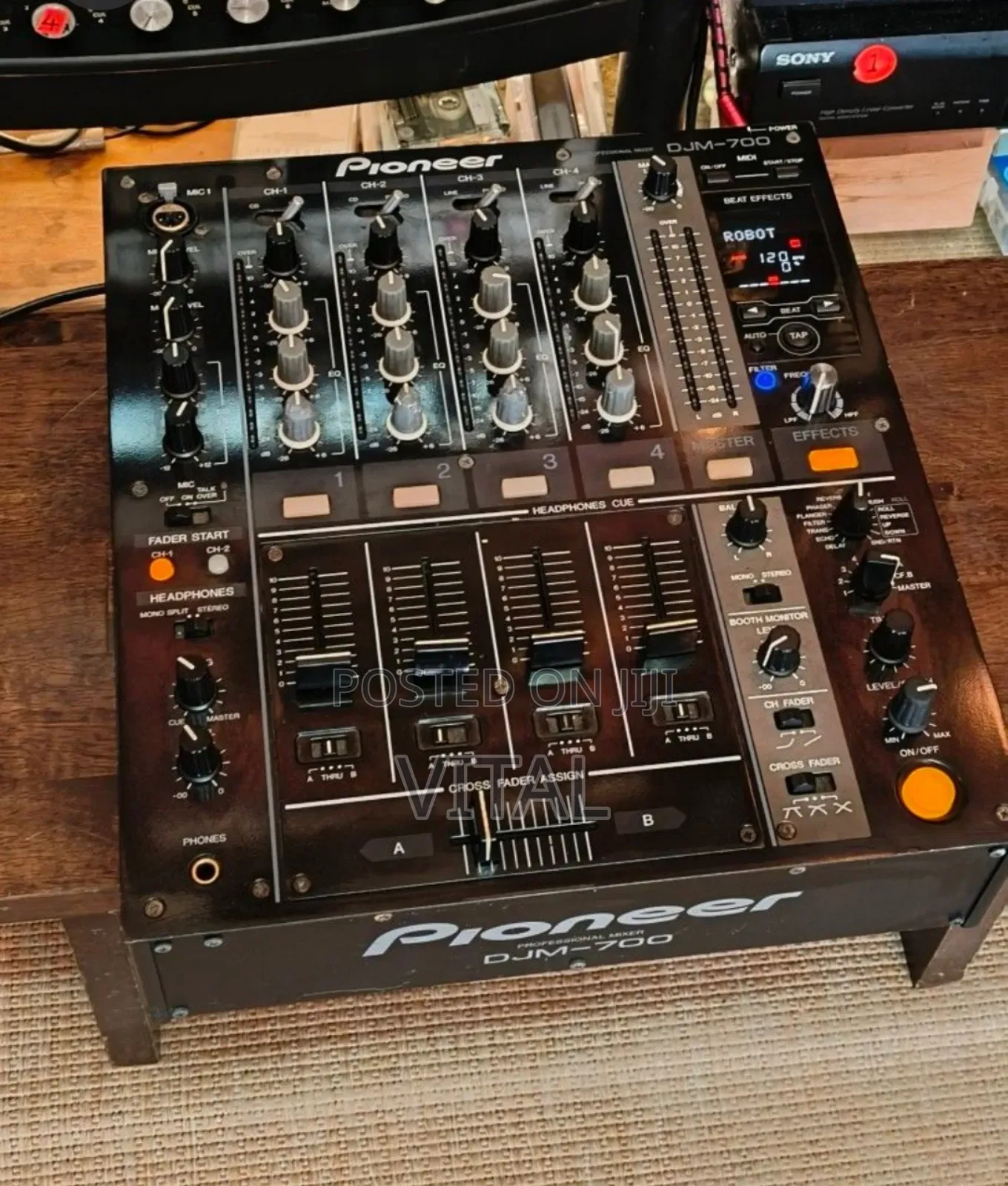 Pioneer DJM 700 K Midi Controller