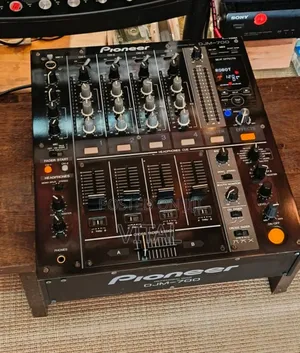 Pioneer DJM 700 K Midi Controller