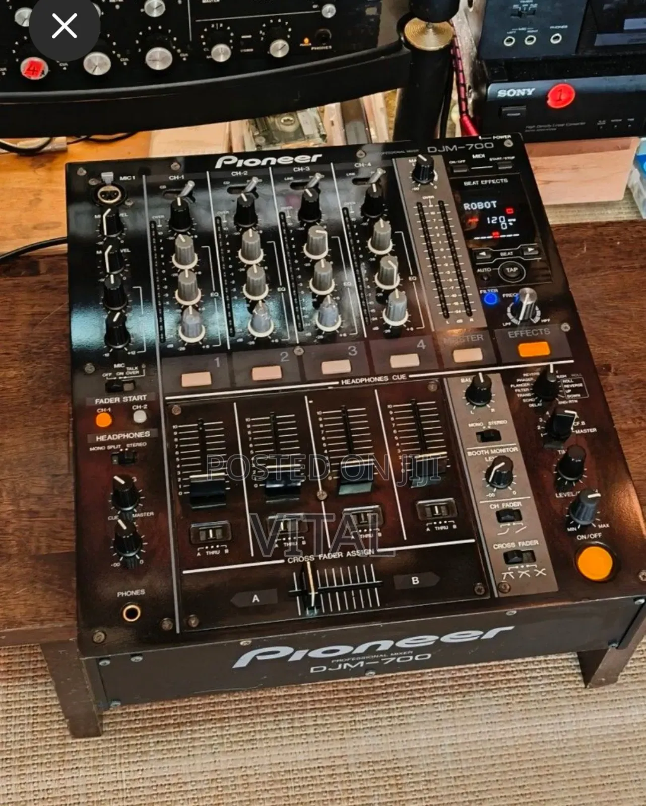 Pioneer DJM 700 K Midi Controller