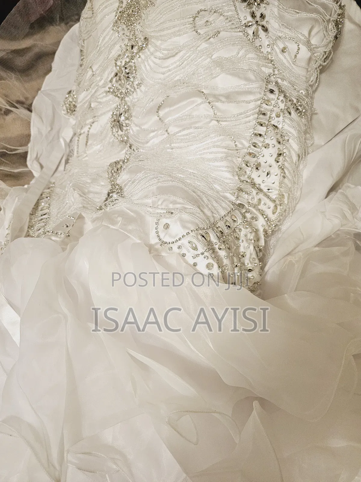 Luxury Crystal Wedding Gown Lace. Straight From Usa.