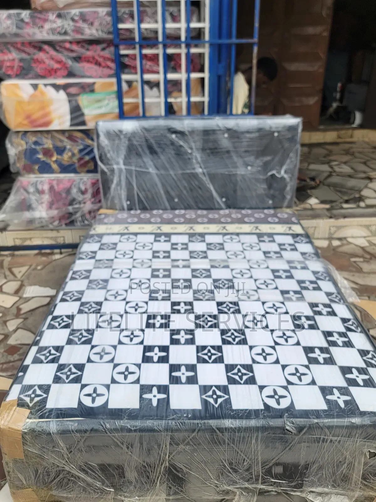 Low Cost Inbuilt Bed ~ Double Size