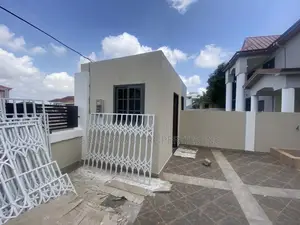 4 Rooms All Ensuite House/Office Space for Rent
