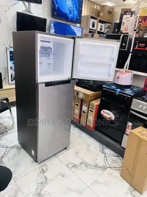 Auto Defrosting Fridge Samsung Double Door RT31