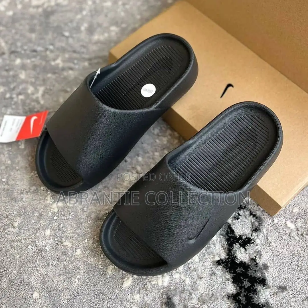 Nike Calm Slides