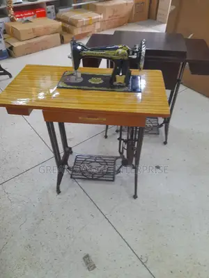 Brandnew Butterfly Foot/ Threadle Machine