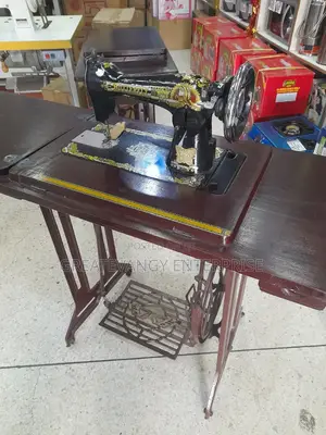 Brandnew Butterfly 3drawer Foot Machine