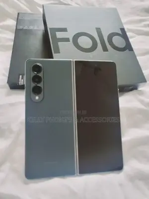 New Samsung Galaxy Z Flip4 256 GB