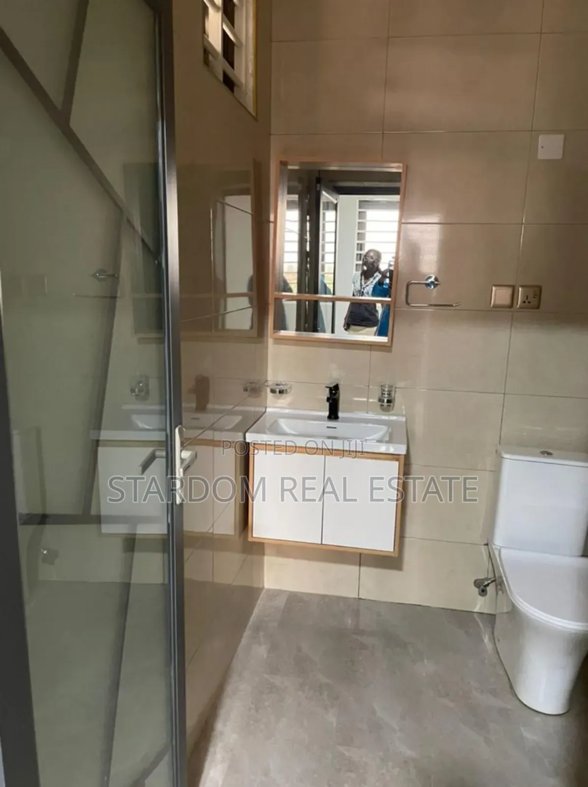 2bdrm Townhouse / Terrace in UPSA Area for rent
