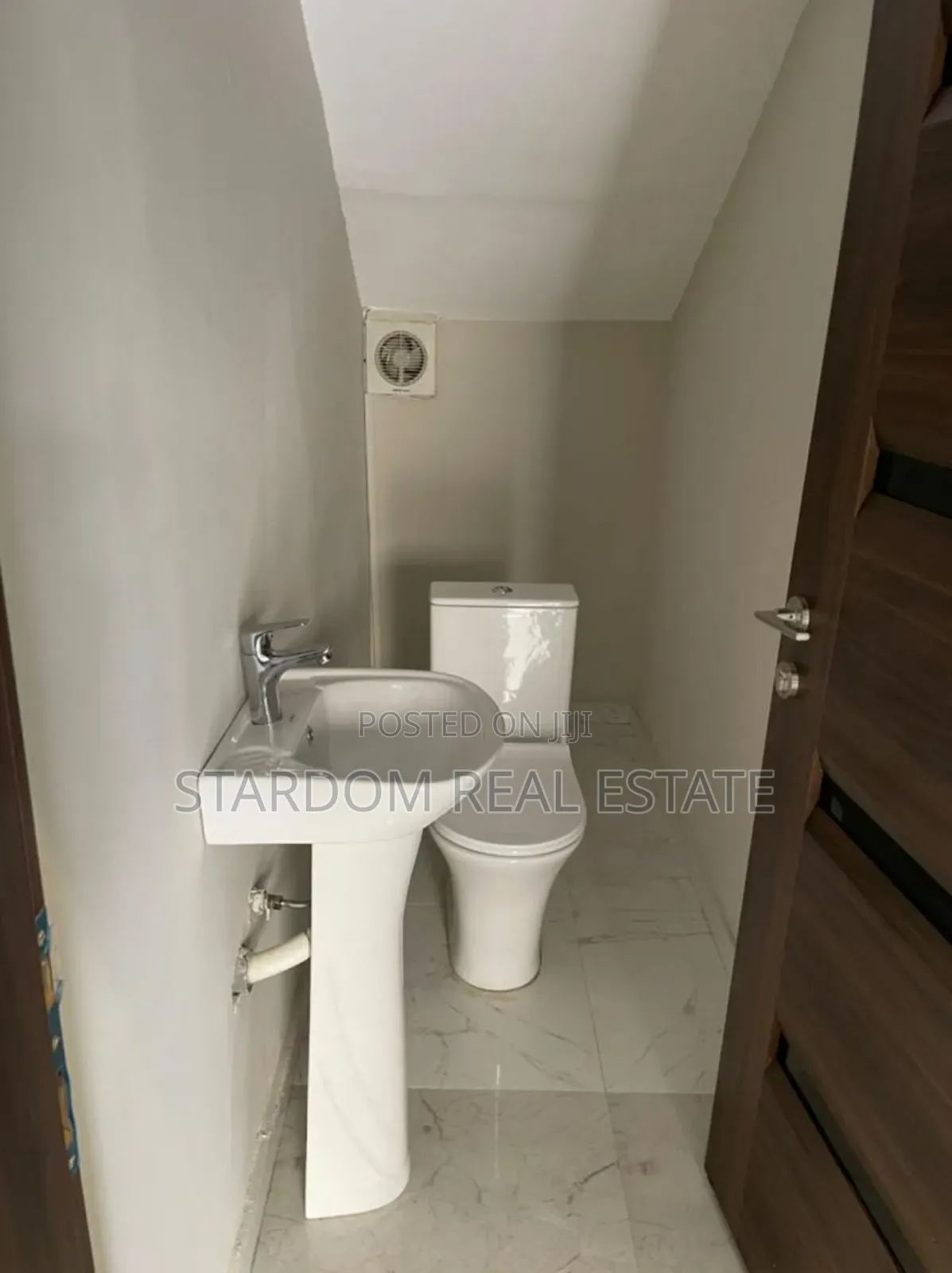 2bdrm Townhouse / Terrace in UPSA Area for rent