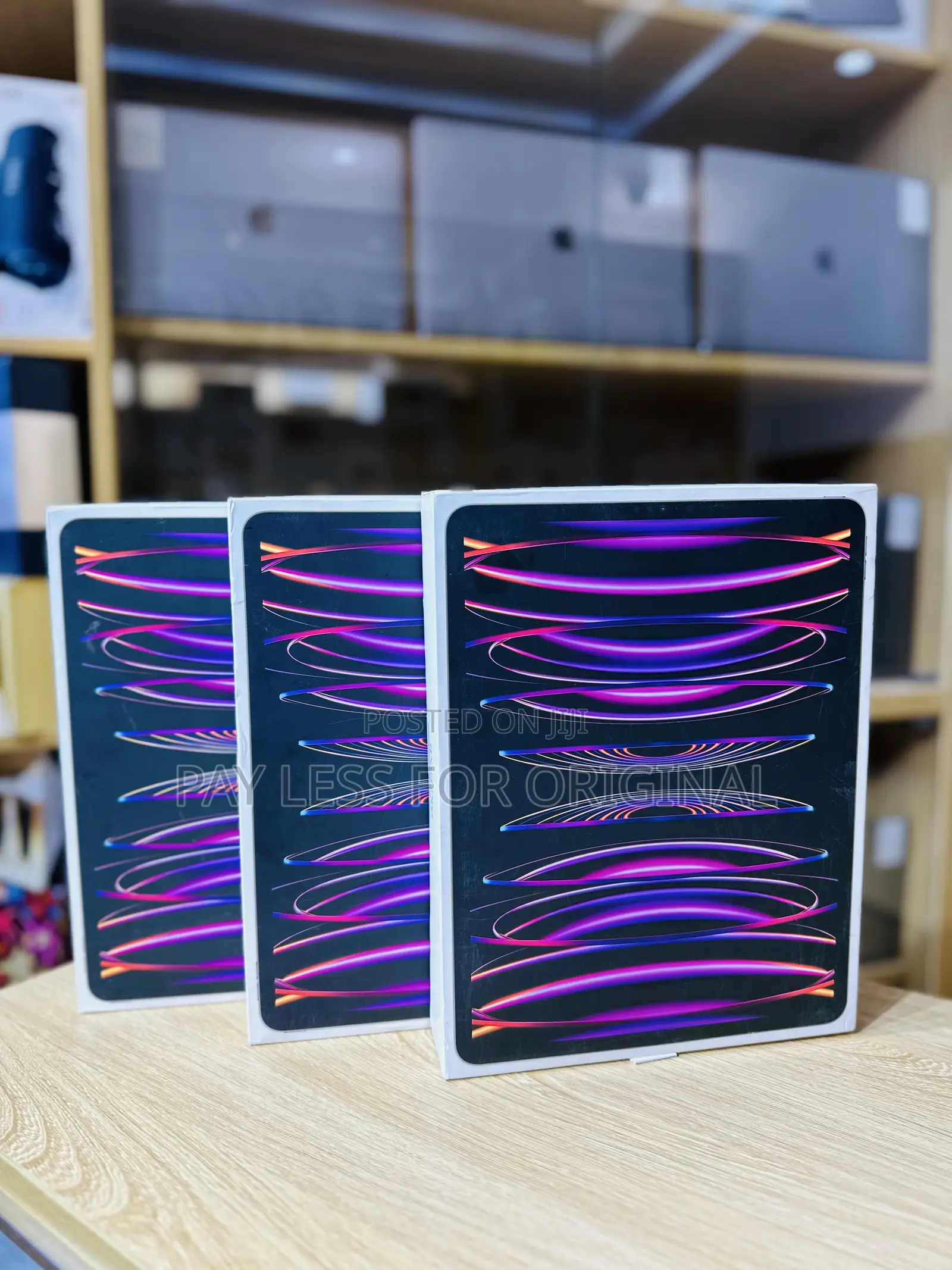New Apple iPad Pro 12.9 (2022) 256 GB Gray