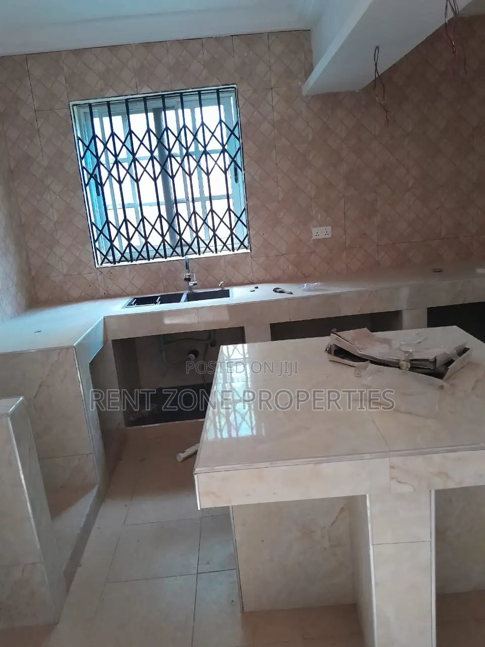 6bdrm Duplex in Ofankor for rent
