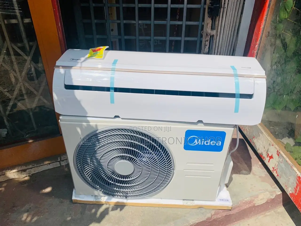 Classic Midea Split Type 2.0hp Inverter Air Conditioner.