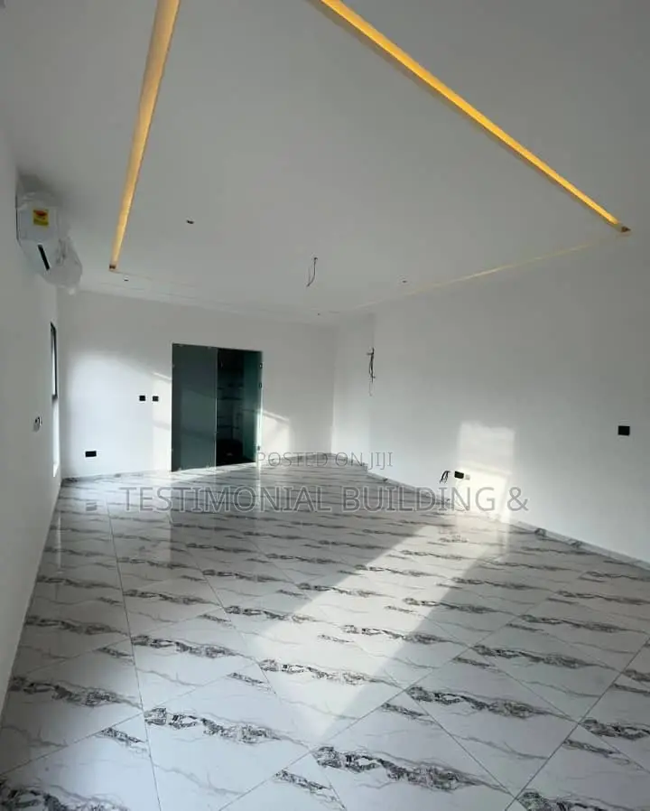 4bdrm House in Testimonial Building, School Junction for sale