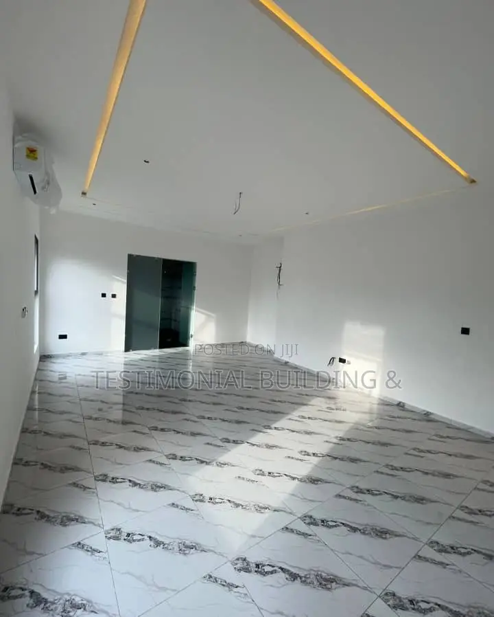 4bdrm House in Testimonial Building, School Junction for sale