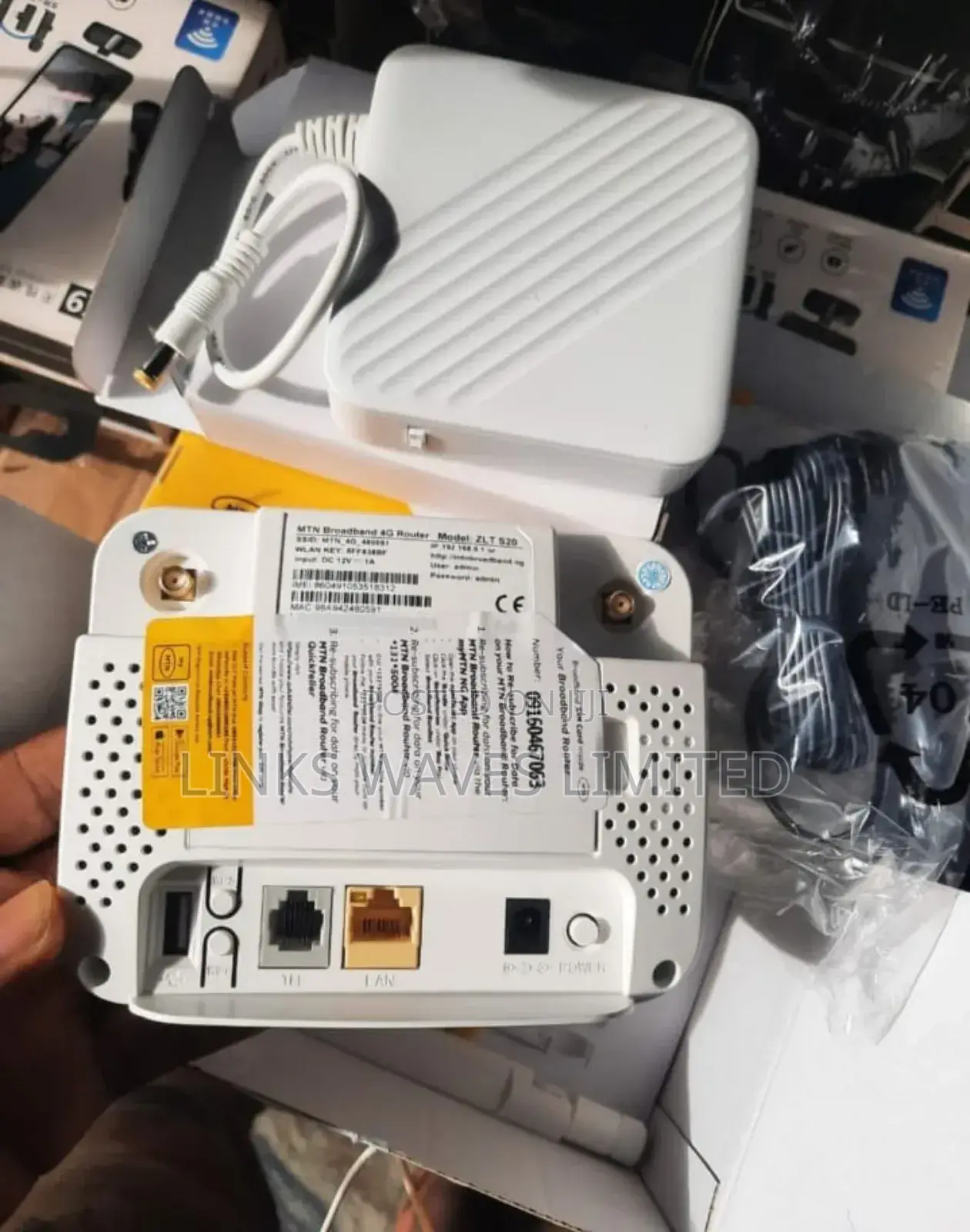 S20 Cat 4 Universal Router With Power Bank