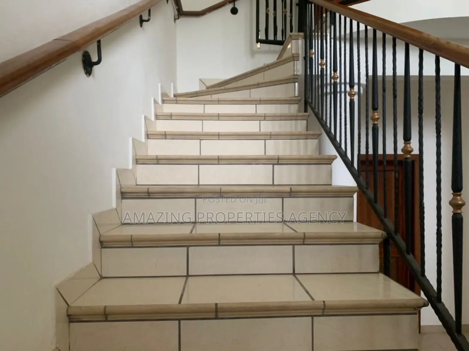 5bdrm House in Adjiriganor for rent