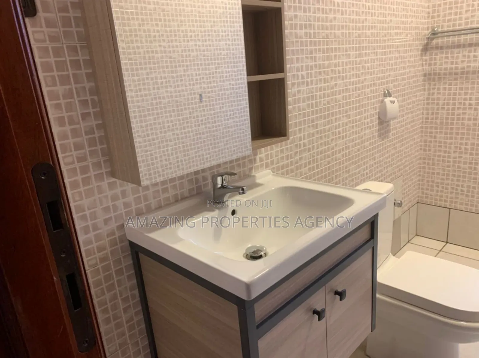 5bdrm House in Adjiriganor for rent