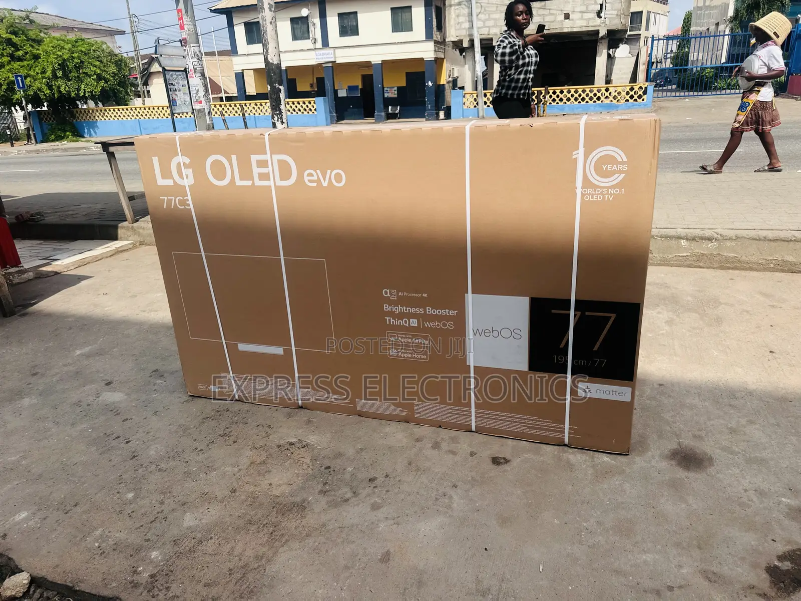 Unique Sleek Slim Oled Smart 77”C3 Television