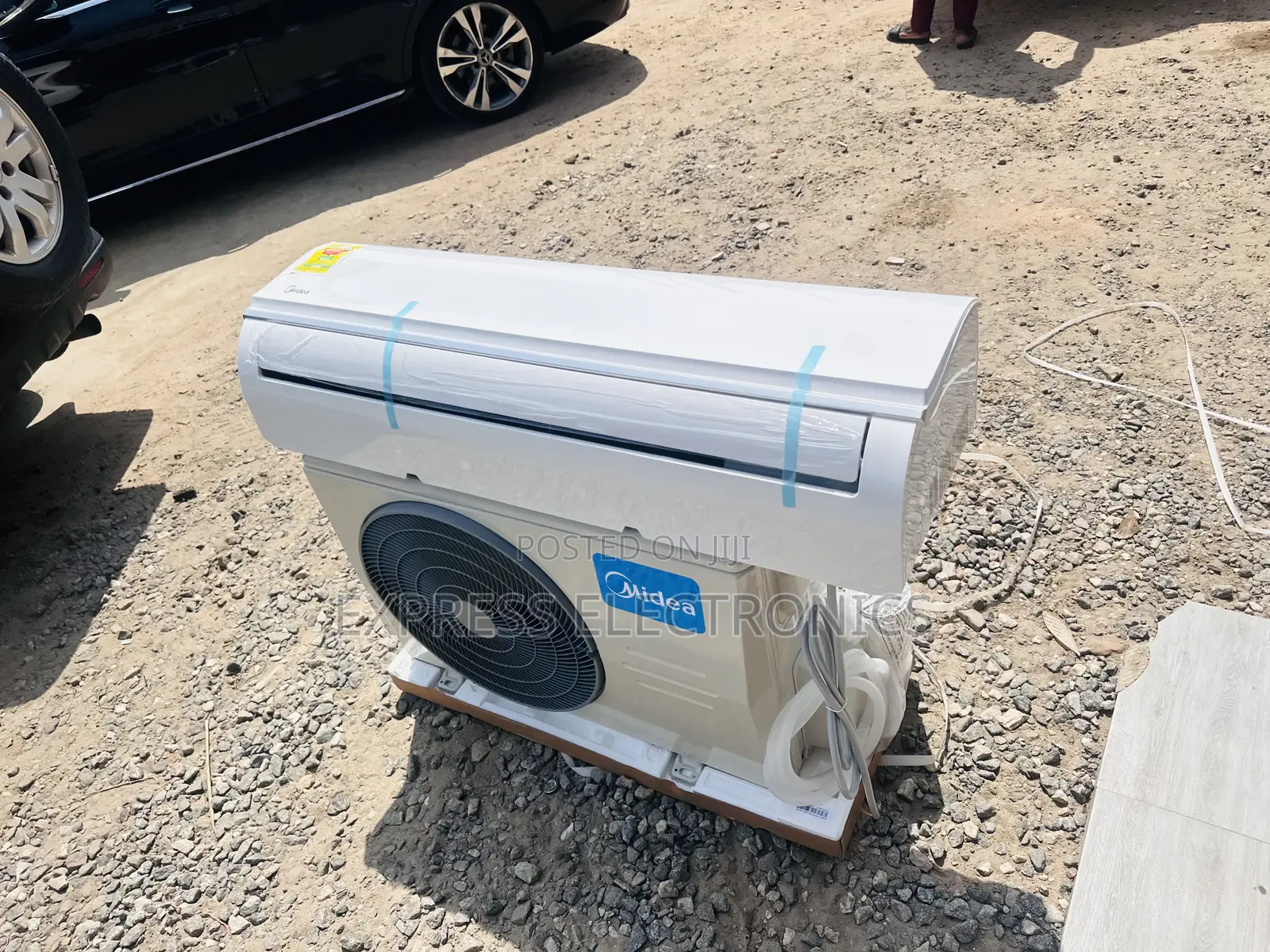 Hot Cake on Midea 1.5hp Split R410 Gas Air Conditioner