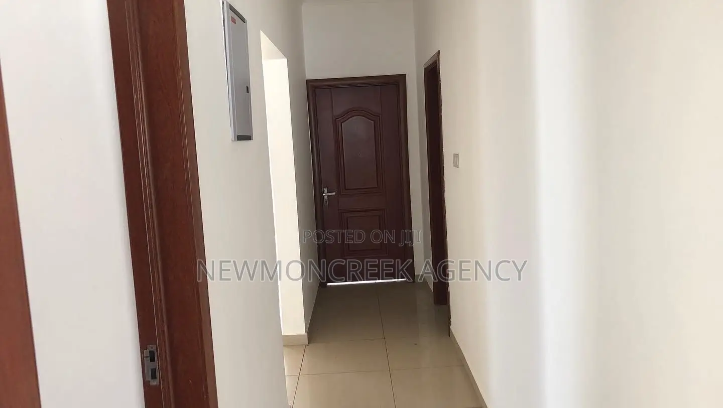 3bdrm Bungalow in Gated Est.Oyibi. for sale