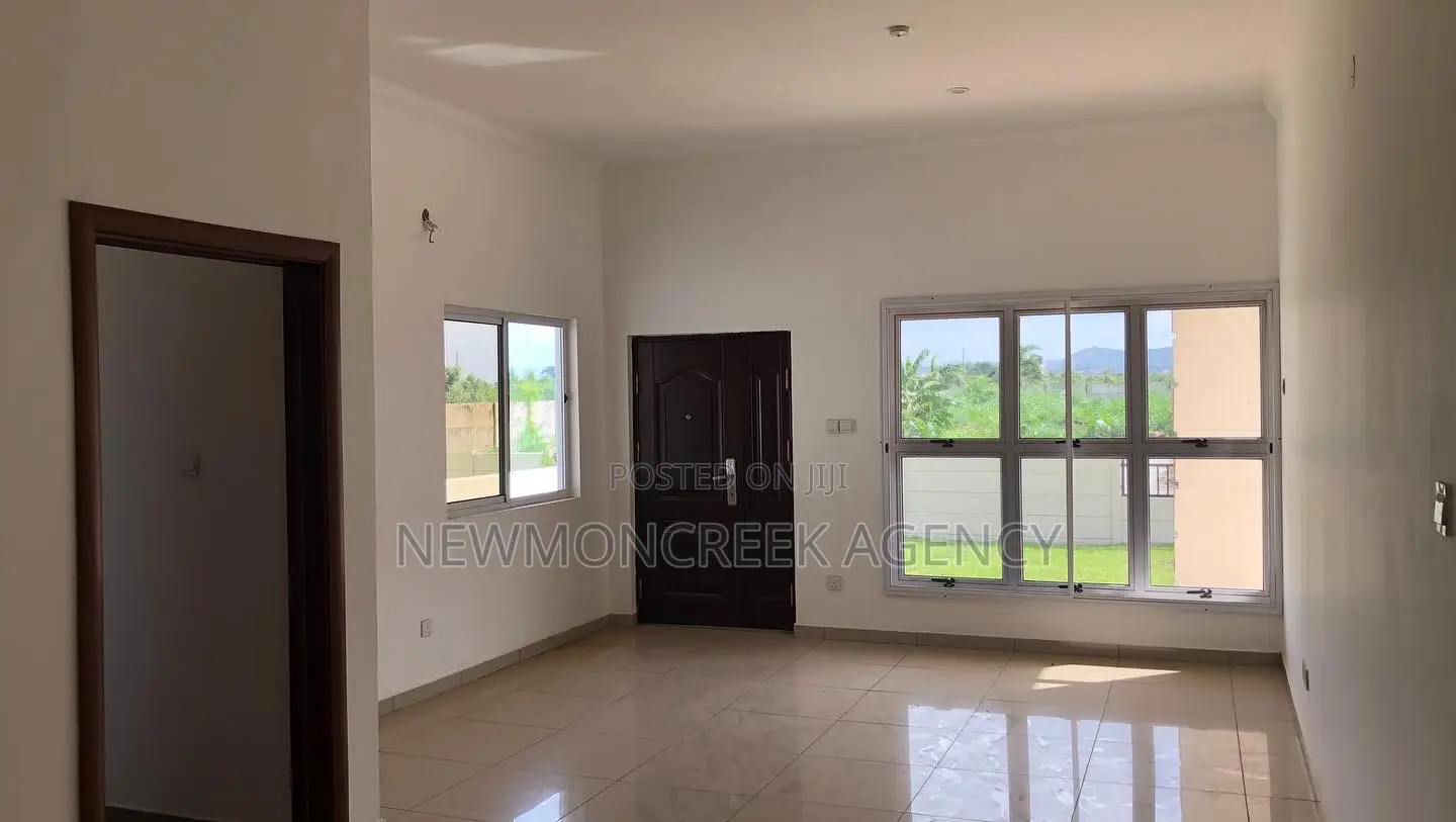 3bdrm Bungalow in Gated Est.Oyibi. for sale