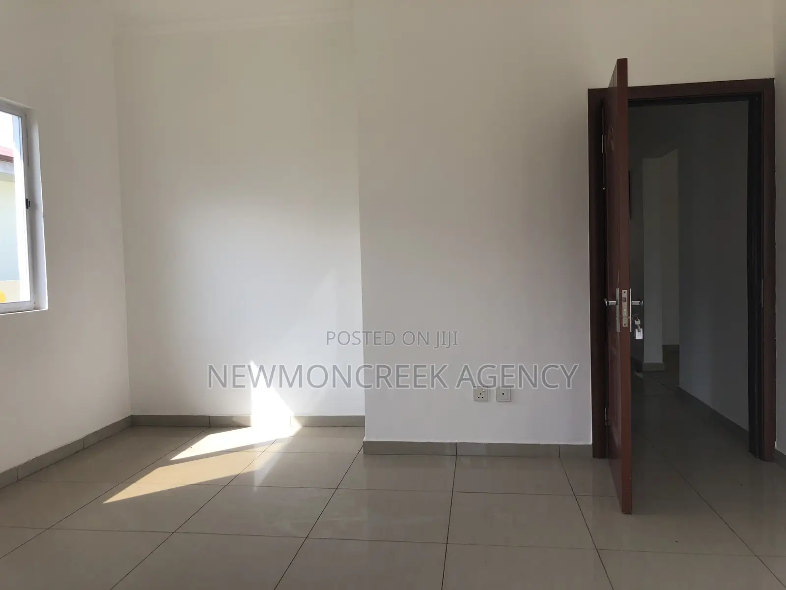 3bdrm Bungalow in Gated Est.Oyibi. for sale