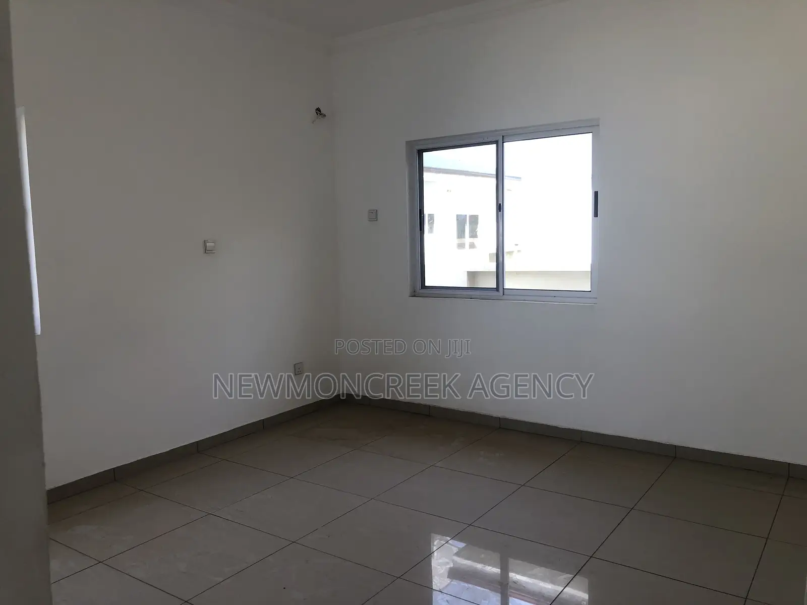 3bdrm Bungalow in Gated Est.Oyibi. for sale