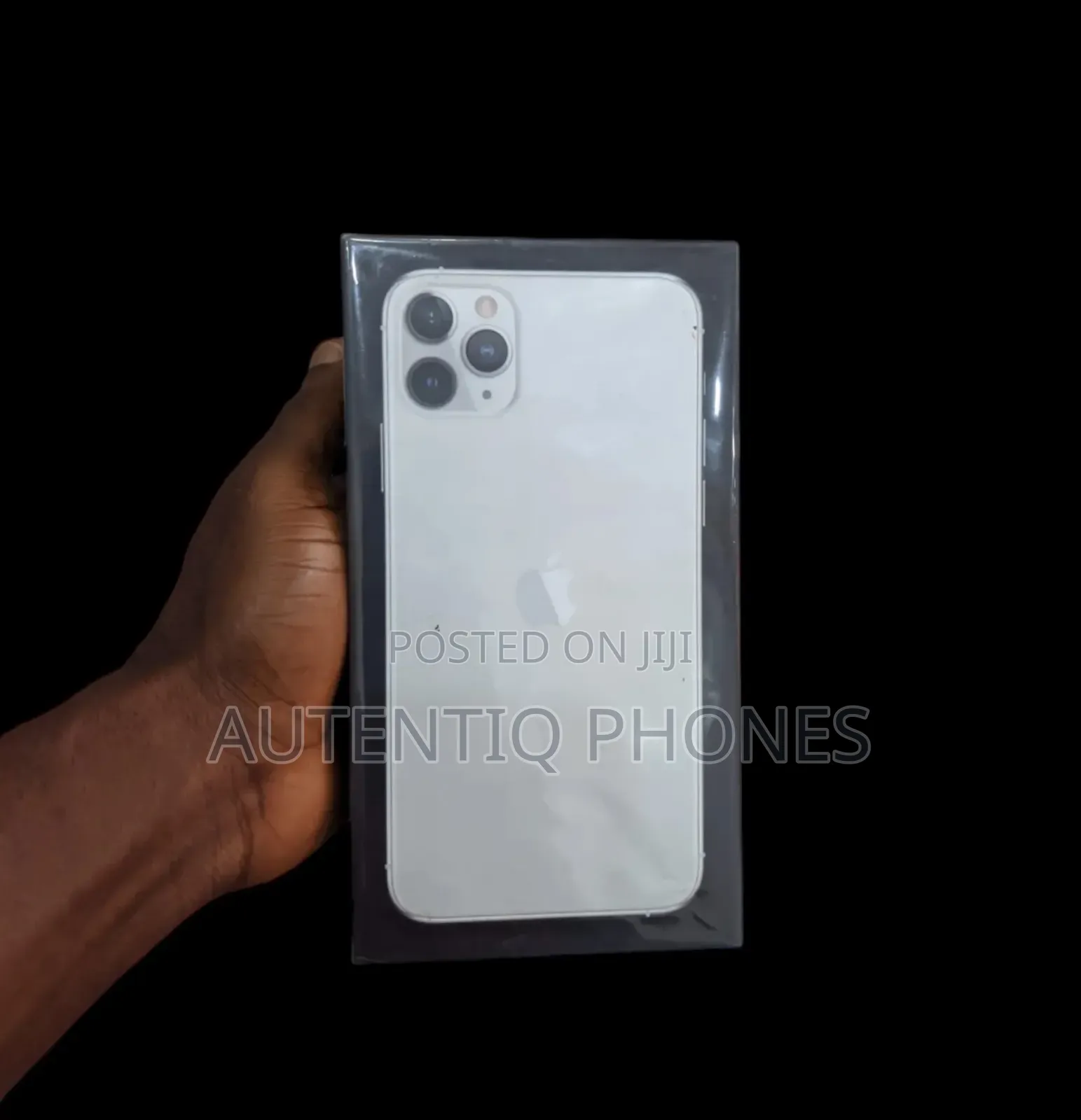 New Apple iPhone 11 Pro Max 256 GB Silver