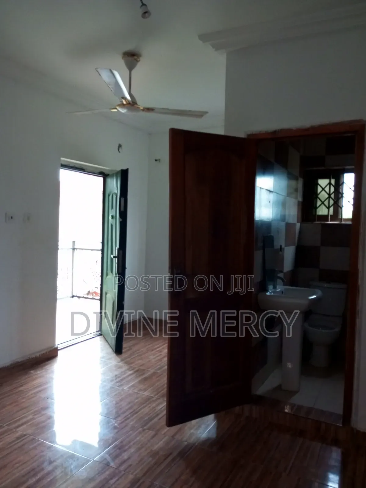 1bdrm Apartment in Adade, Awutu Senya East Municipal for rent
