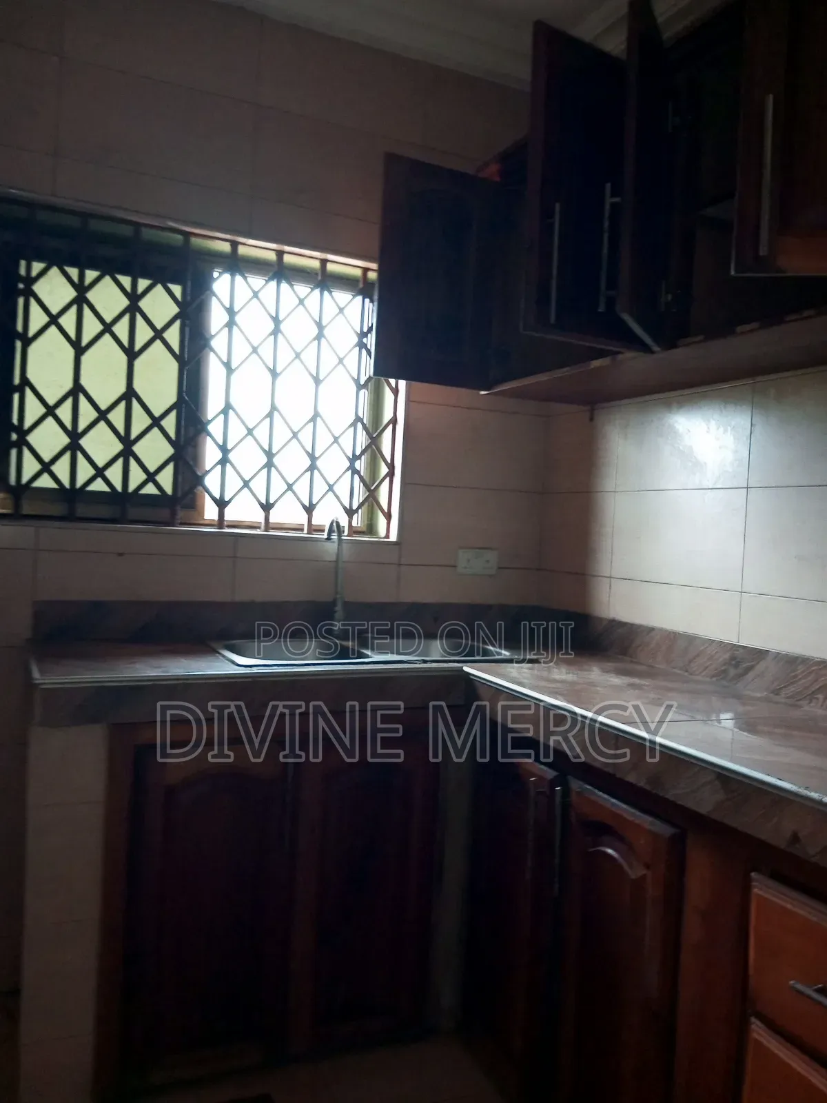 1bdrm Apartment in Adade, Awutu Senya East Municipal for rent