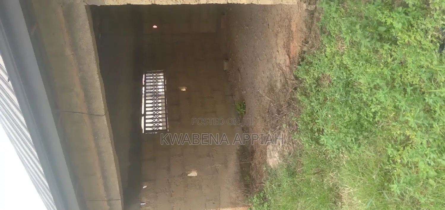 5bdrm House in Mark Estate At, Kumasi Metropolitan for sale