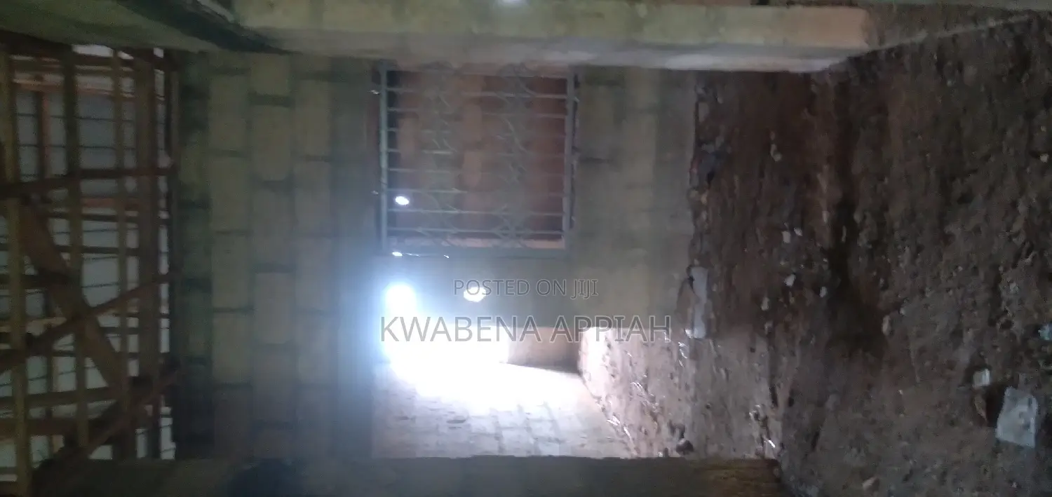 5bdrm House in Mark Estate At, Kumasi Metropolitan for sale