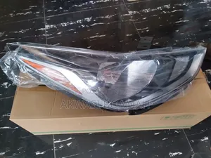 Hyundai Accent 017- 18 Headlight Pair
