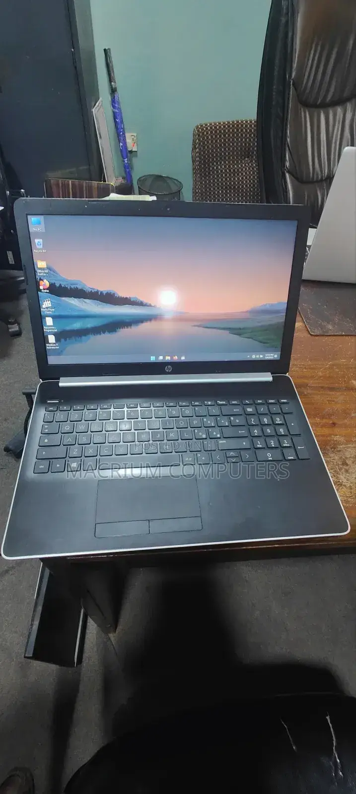 Laptop HP 15-Da2933nia 8GB Intel Core I5 HDD 1T